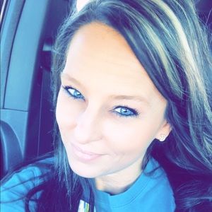 Meet your Posher, Brianne